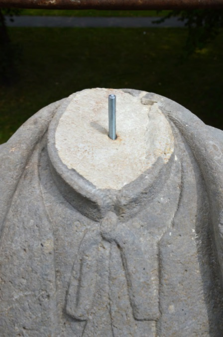 Štift na upevnenie hlavy