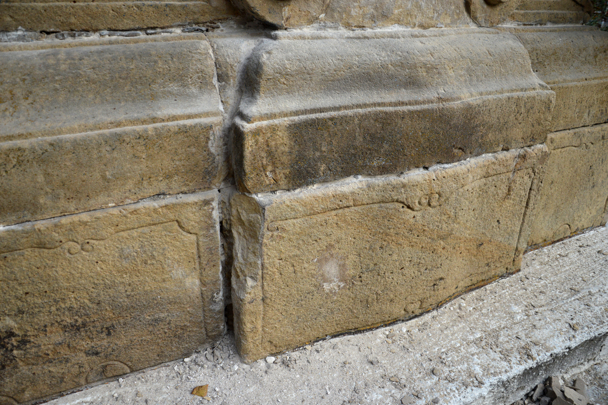 Poškodenia podstavca